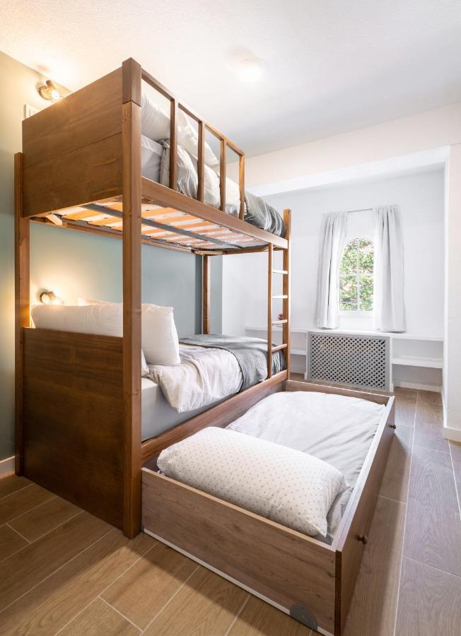 Beautifully Renovated 4 Bedroom Apt + Kid'S Room Сиера Невада Екстериор снимка