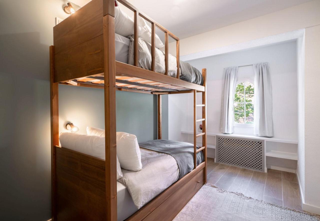 Beautifully Renovated 4 Bedroom Apt + Kid'S Room Сиера Невада Екстериор снимка
