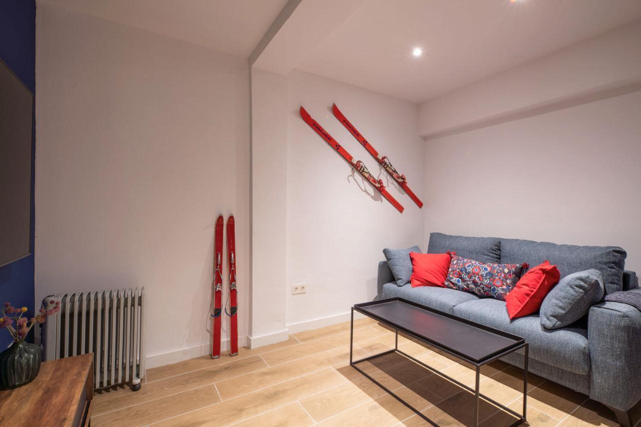 Beautifully Renovated 4 Bedroom Apt + Kid'S Room Сиера Невада Екстериор снимка